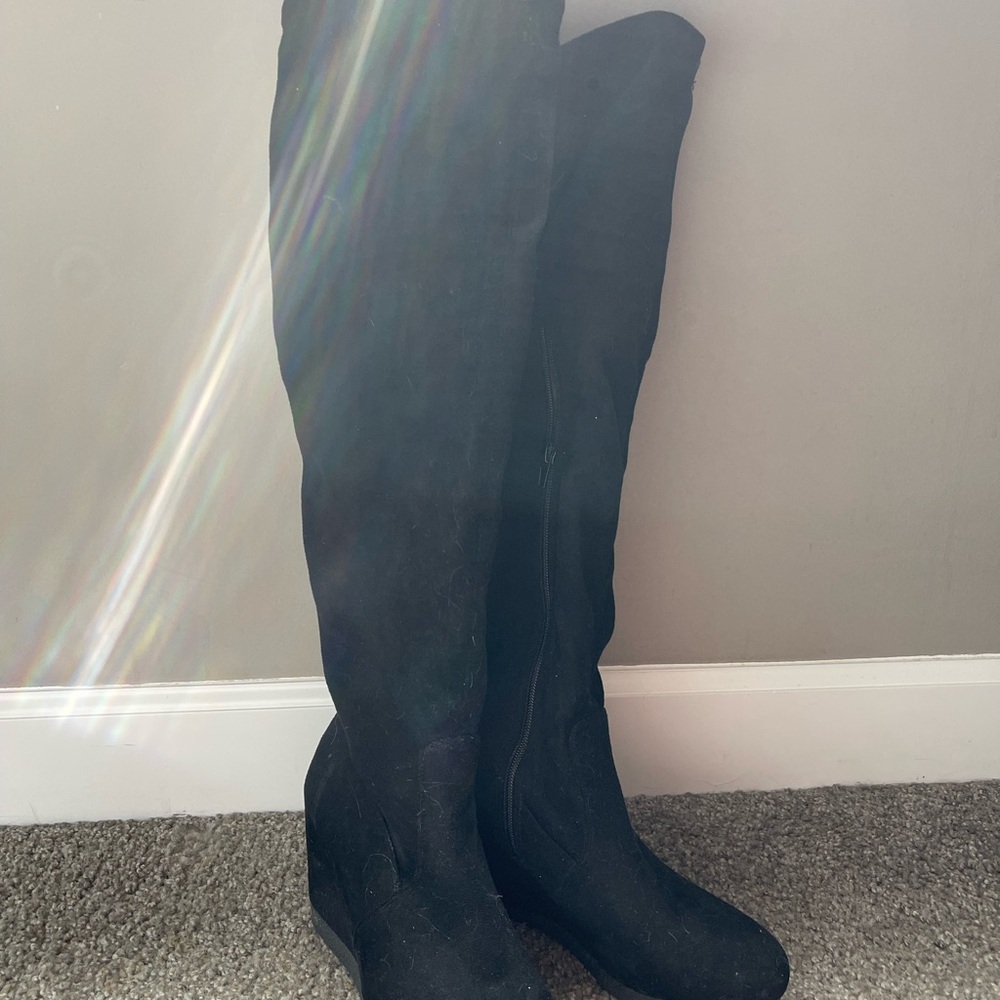 Women's Black Knee-High Boots